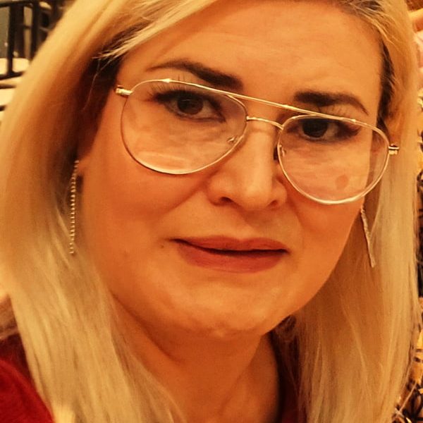 Isaela (1) Isaela (1)